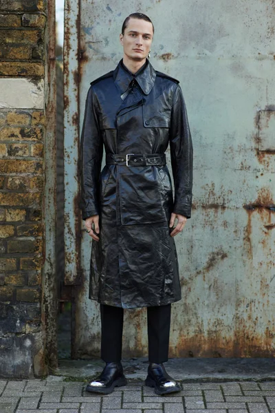 Look 12